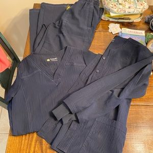 Wonder wink women’s scrubs